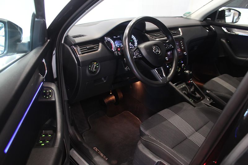 Škoda Octavia (2017) 1.4TSI DSG 110kW STYLE LED  - fotka 15 z 38