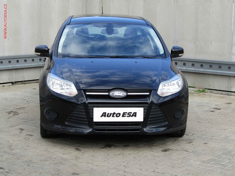 Ford Focus (2012) 1.6 TDCi, 1.maj, AC, temp - fotka 2 z 20