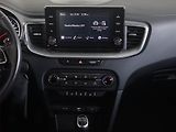 Kia Ceed (2022) Silver 1.5 T-GDI, Serv.kniha - náhled 12