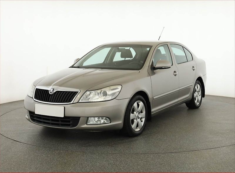 Škoda Octavia (2008) 1.8 TSI, Serv.kniha, Tempomat - fotka 2 z 18