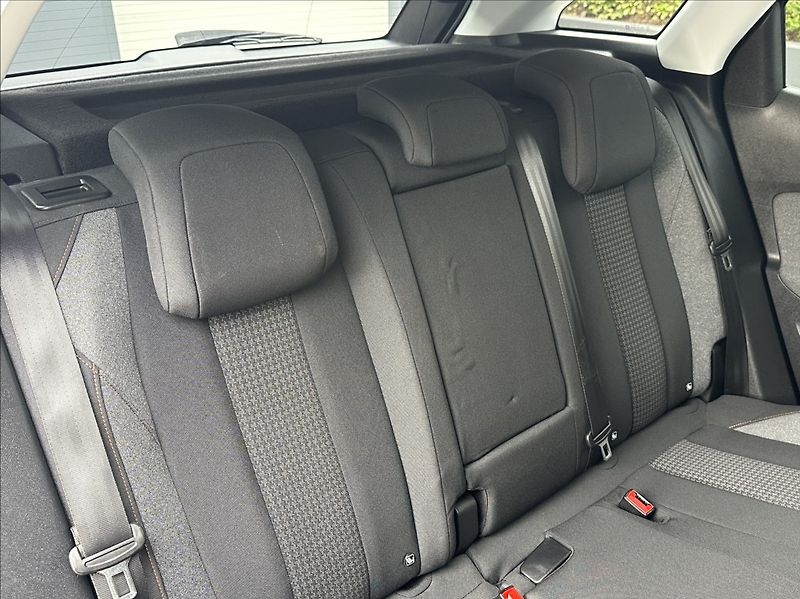 Peugeot 3008 1,5 BlueHDI 130PS  Active - fotka 20 z 55