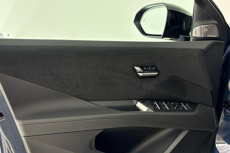 BMW iX3 50 xDrive - fotka 17 z 26