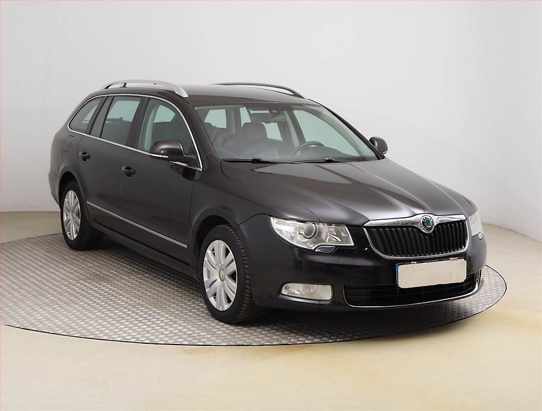Škoda Superb (2010) 2.0 TDI, Xenony, Tempomat - fotografie inzerátu