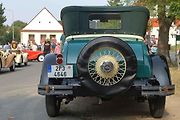 Krása a elegance starých strojů na veteránské vyjížďce plzeňského Veteran Car Clubu v Radobyčicích.