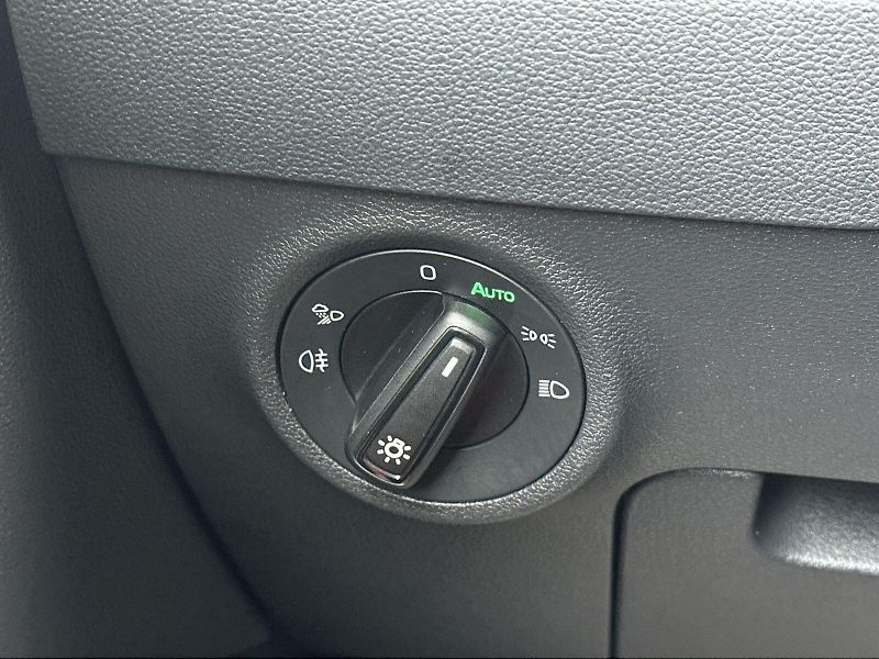Škoda Karoq (2024) 2.0 TDI 4x4 DSG Sportline - fotka 16 z 33