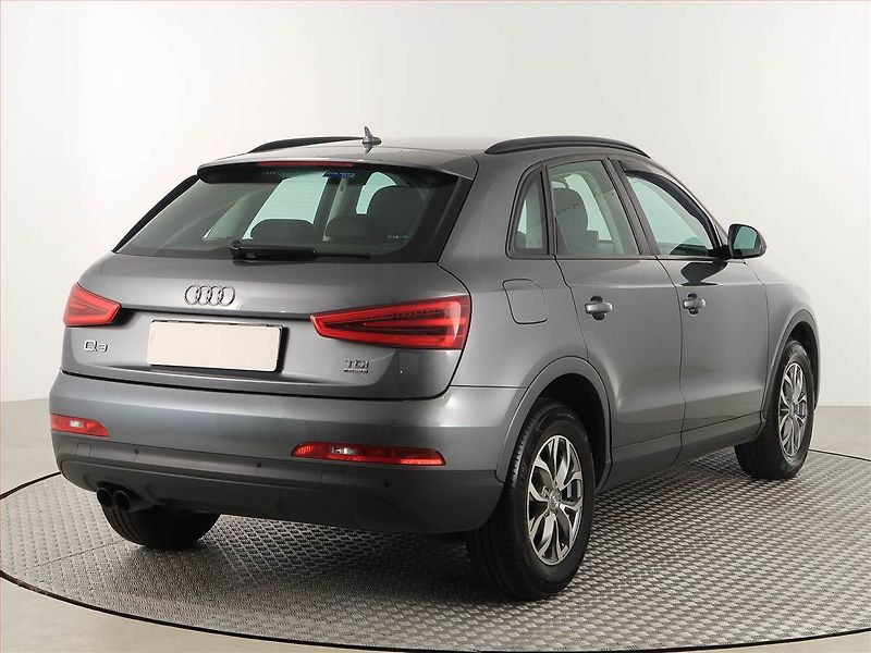 Audi Q3 (2012) 2.0 TDI, 4X4, Automat - fotka 5 z 19