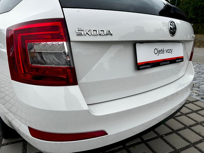 Škoda Octavia (2014) Combi 1.6 TDI Ambition - fotka 15 z 34