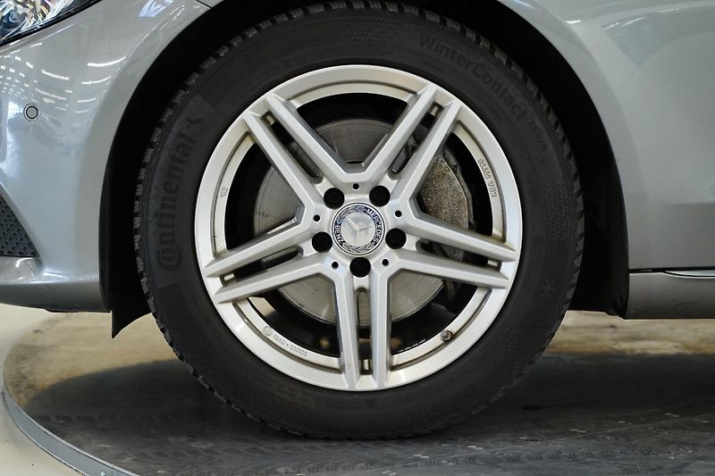 Mercedes-Benz Třídy C - fotka 10 z 29
