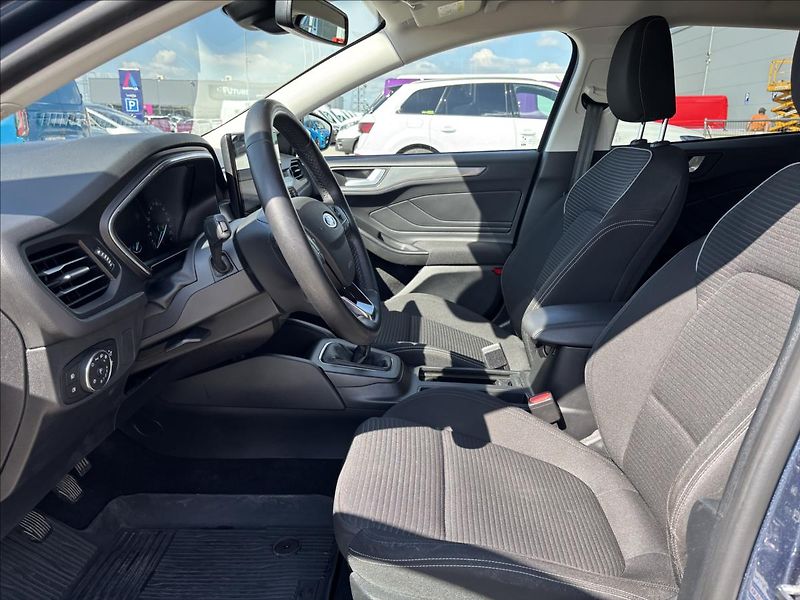 Ford Focus 1,5 EcoBlue 88kW Titanium - fotka 22 z 41