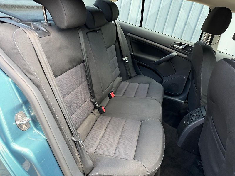 Škoda Octavia 1.9TDI 1.majitel / bez koroze - fotka 19 z 27