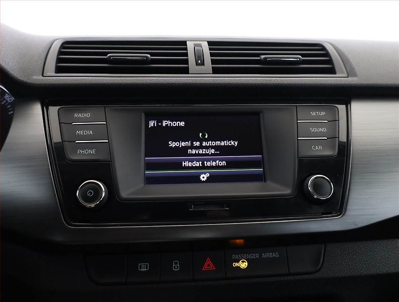 Škoda Fabia (2015) Ambition 1.2 TSI - fotka 12 z 19