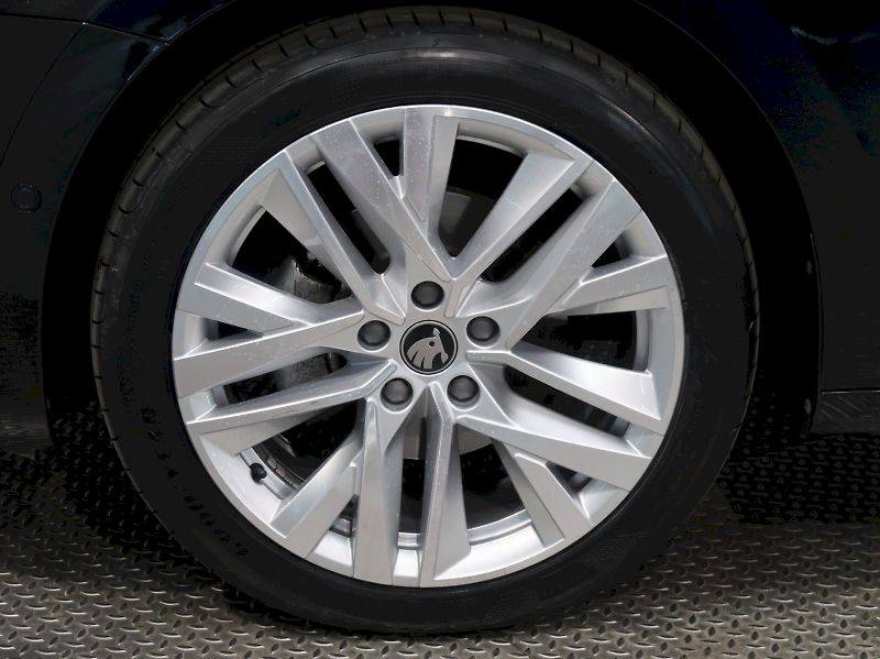 Škoda Octavia (2025) EXCLUSIVE 2.0TDI 110KW DSG MAT - fotka 36 z 41