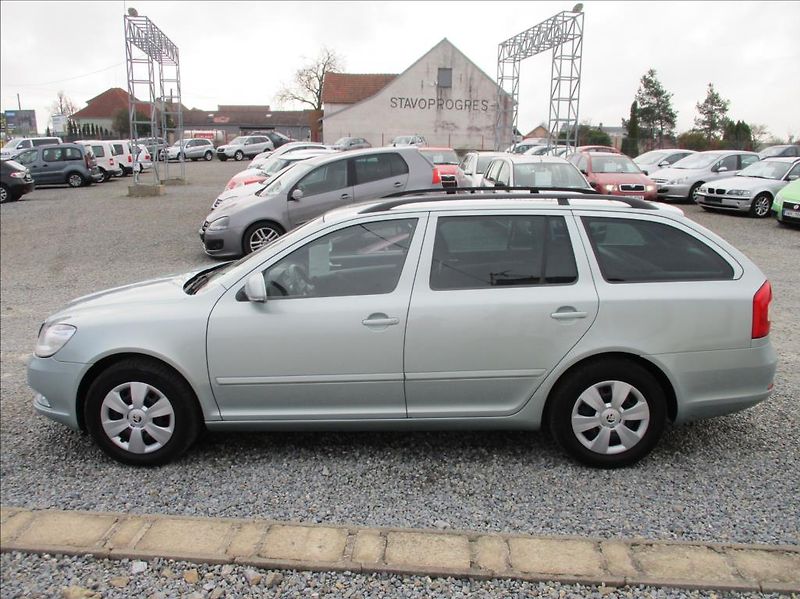 Škoda Octavia 1,2 TSI, digiklima,servis,tažn - fotka 8 z 40