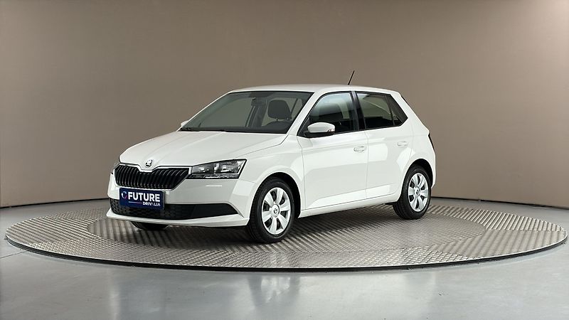 Škoda Fabia 1.0 TSI Active - fotka 1 z 23