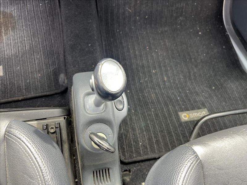 Smart Fortwo 0,7 i CABRIO PASSION KLIMA - fotka 15 z 25