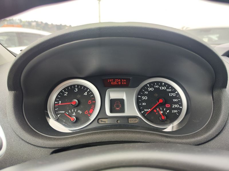 Renault Clio 1.5 DCi/55kW ČR - fotka 13 z 22