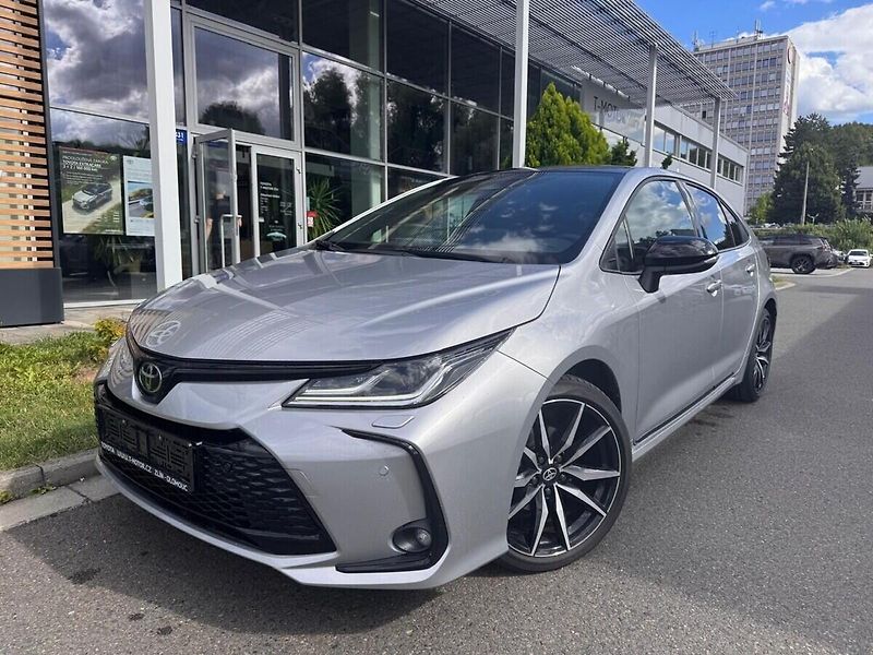 Toyota Corolla 1.8 GR Sport - fotka 4 z 12