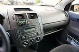 Volkswagen Polo (2008) COMFORT 1,2 HTP 44 kW - náhled 27
