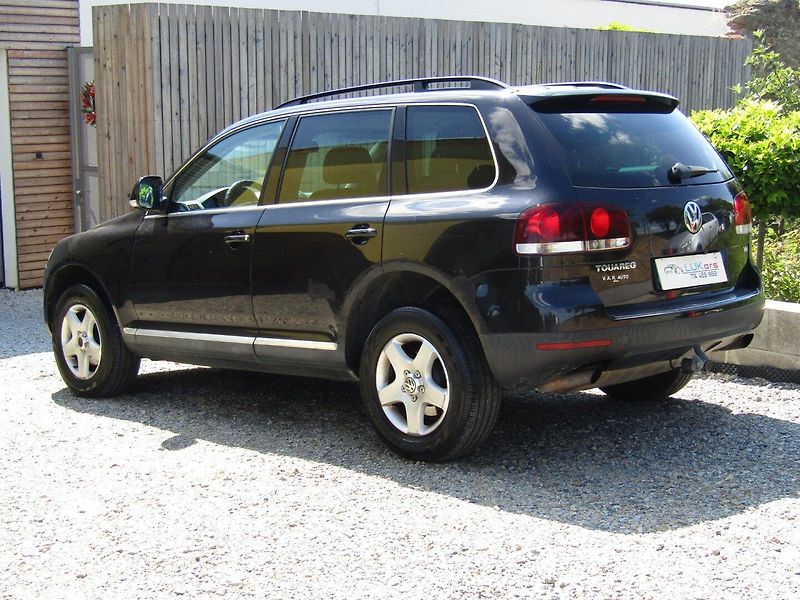 Volkswagen Touareg (2007) 2.5 TDI 128kW - fotka 5 z 33