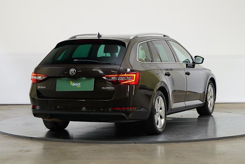 Škoda Superb - fotka 2 z 27
