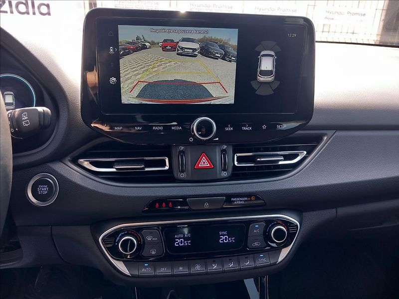Hyundai i30 1,0 T-GDI STYLE - fotka 13 z 21
