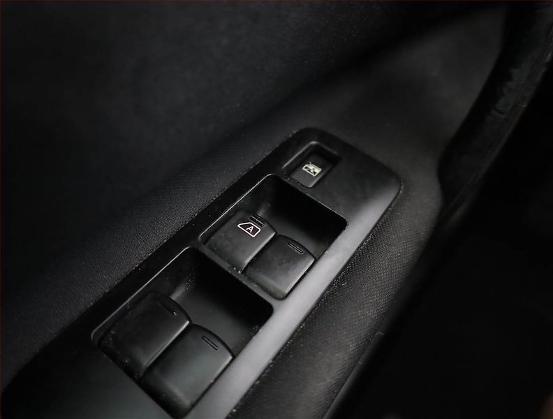 Nissan Qashqai (2013) 1.6, ČR,1.maj, Serv.kniha - fotka 11 z 13