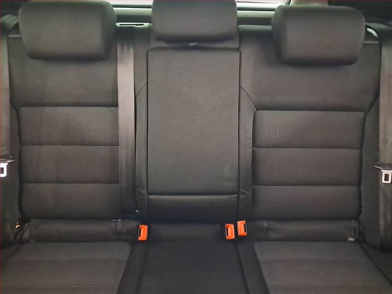 Škoda Octavia (2008) 2.0 TDI, Navi, Xenony - fotka 10 z 17