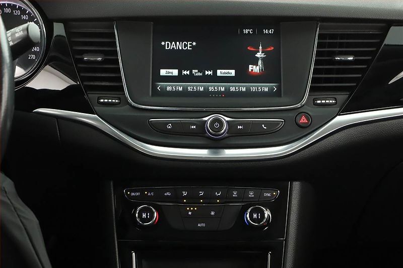 Opel Astra (2021) Elegance 1.5 CDTI, ČR,1.maj - fotka 11 z 14