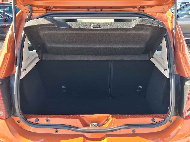 Dacia Sandero (2018) 0.9 TCe Stepway, Celebration - fotka 7 z 19