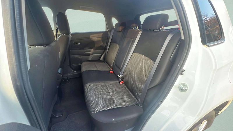 Mitsubishi ASX 2.2 Di-D (110kW) 4WD AT6/8234 - fotka 29 z 50