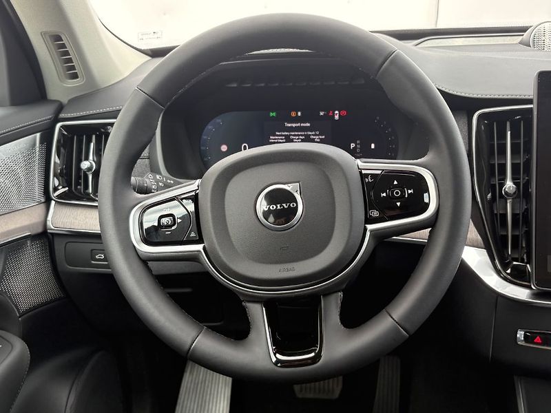 Volvo XC90 Plus B5 184kW - fotka 11 z 22