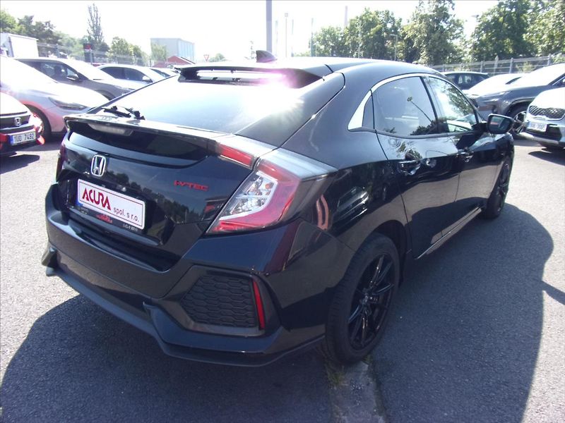 Honda Civic 1,0 i-VTEC TURBO Elegance - fotka 3 z 26