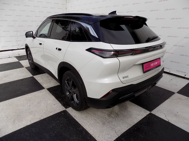 BAIC X5 (2025) 1.5T/AT/Pixel-Led/PANO/DPH/ - fotka 3 z 38