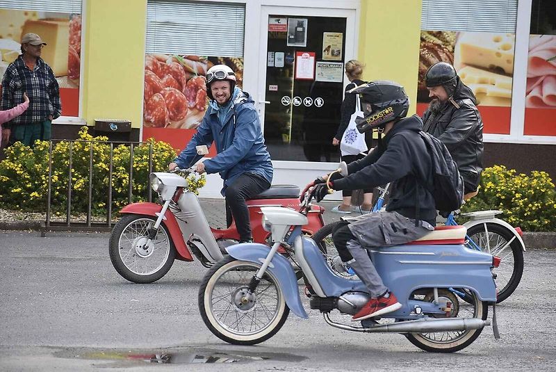 Pincek nebo fichtl, tedy malý motocykl s označením Jawa 50/21 byl mezi mladými v Československu velice oblíbeným. Každý ho chtěl mít a jezdit na něm.