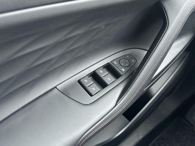 MG HS (2026) PHEV 1.5 TGI Exclusive - fotka 18 z 23