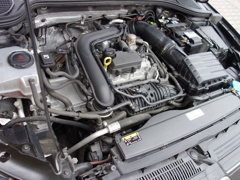 Volkswagen Golf (2021) 1.0eTSI 81kW DSG -VÝBAVA-LED - fotka 37 z 40