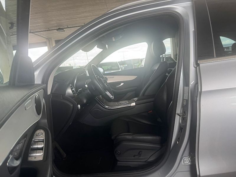 Mercedes-Benz GLC 220d 4MATIC - fotka 11 z 21