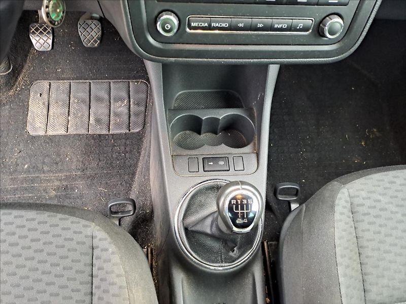 Škoda Fabia 1,2 i KLIMA - fotka 13 z 14