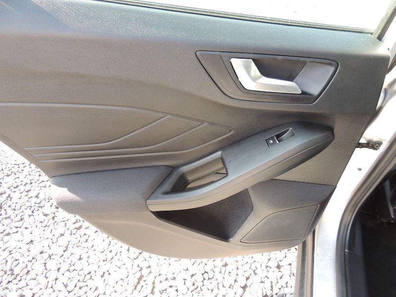 Ford Focus (2019) 1.0i,92kw,Trend,ČR,1maj. - fotka 37 z 50