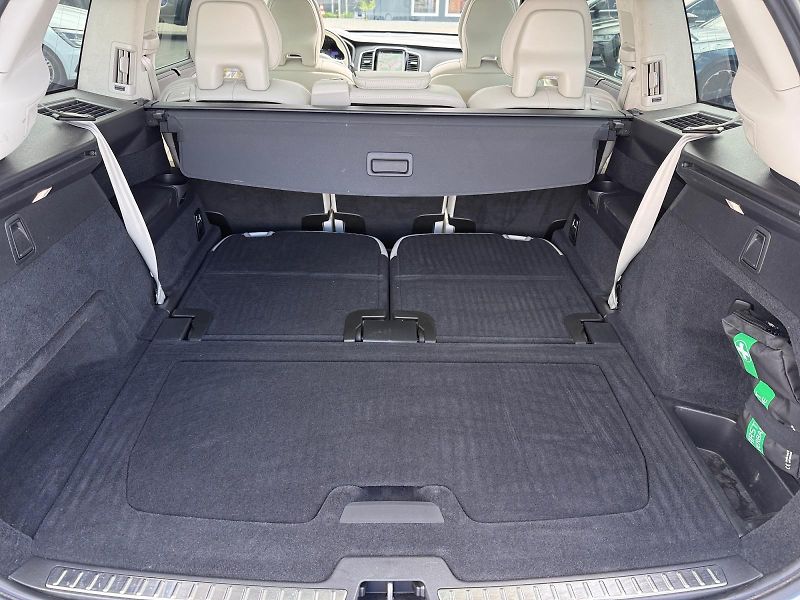 Volvo XC90 (2023) ULTIMATE BRIGHT B5 D 173kW AWD - fotka 6 z 11