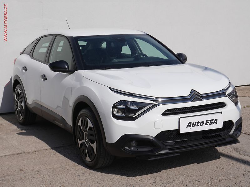 Citroën C4 (2021) 1.2 PT, ČR, servis.kniha, LED - fotka 1 z 16