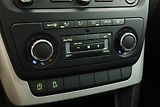 Škoda Yeti (2012) 1.6 TDI, Navi, Tempomat - náhled 13