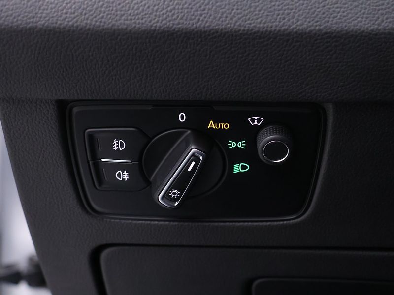 Volkswagen Passat 2,0 TDI 110kW DSG 1.Maj. DPH - fotka 18 z 39