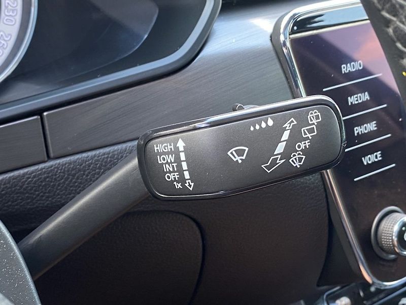 Škoda Superb 2.0TDi, DSG, 4x4, panorama - fotka 17 z 35