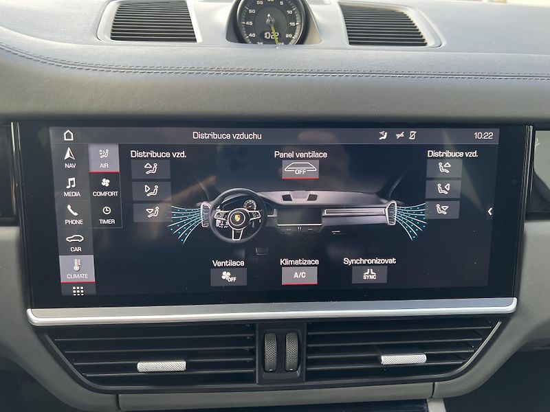 Porsche Cayenne (2018) 3.0i*V6*250KW*E-Hybrid - fotka 26 z 40