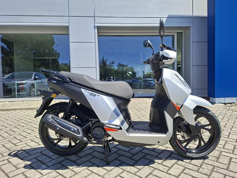 Peugeot Tweet 125i (2026) GT - fotka 3 z 11