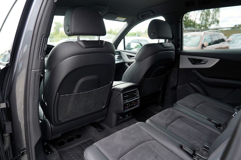 Audi Q7 50 TDI/Q/360/20/Sline/DPH - fotka 36 z 50