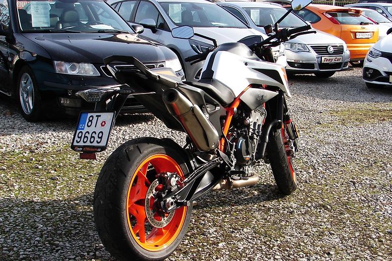 KTM 890 Duke R 121PS ČR 1. maj. - ZADÁNO! - fotka 4 z 34