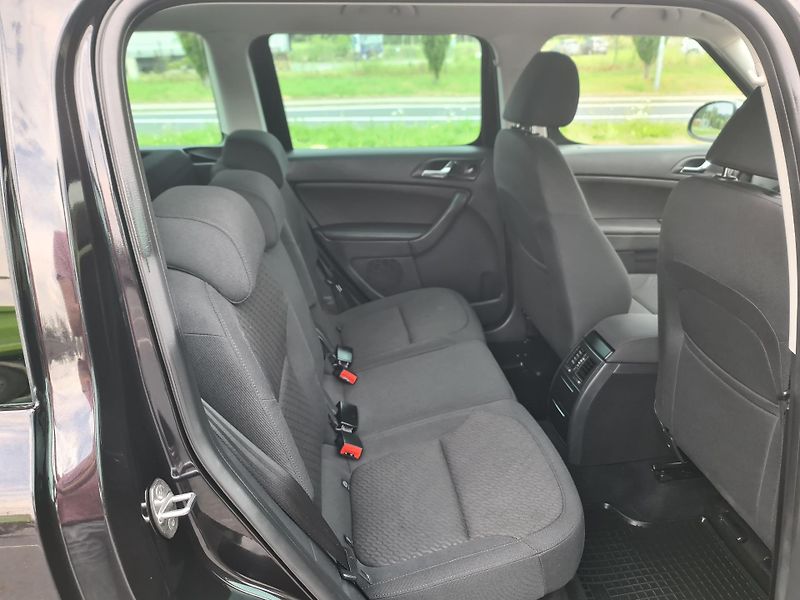 Škoda Yeti (2015) 2.0 TDi 103-KW 4x4 ADV OLOMOUC - fotka 17 z 76