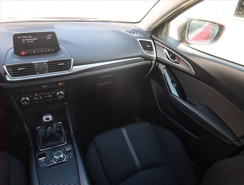 Mazda 3 (2017) 2.0 Skyactiv-G, Serv.kniha - fotka 8 z 20